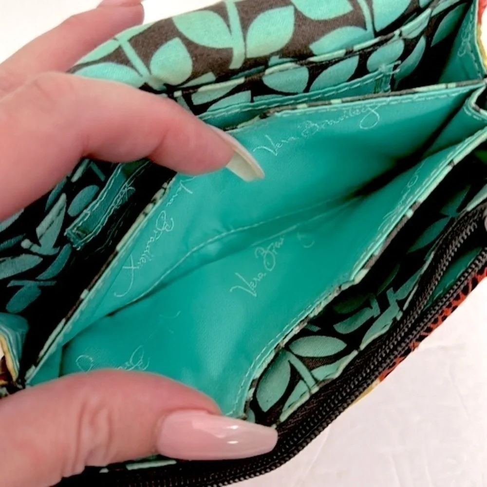 Vera Bradley Flower Shower Turnlock Wristlet EUC